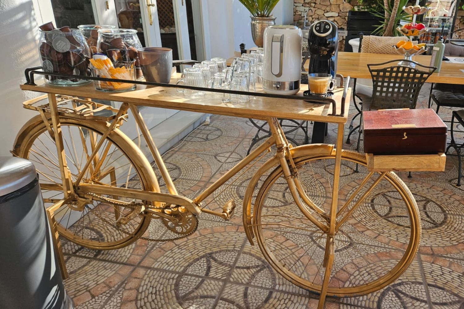 Heerlijke koffie die geserveerd wordt bij de luxe body, mind & soul retreat van Villa Pureza